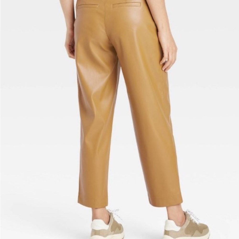 a new day Ankle Cropped Pants in Tan